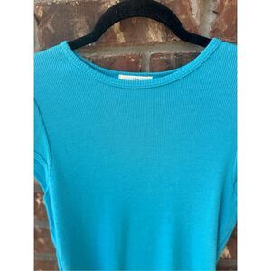 T.la by Anthropologie color blue size Medium in excellent condition new no tag